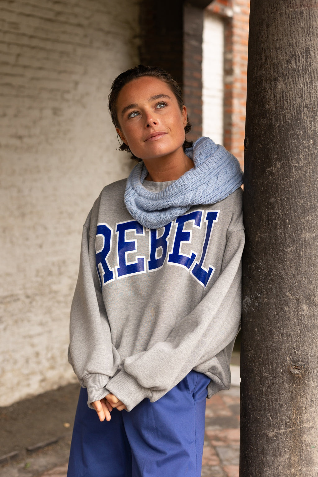 SWEATER REBEL W25